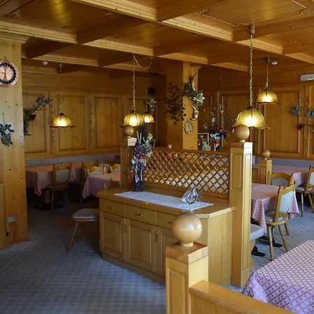 Hotel Alpenrose Alleghe